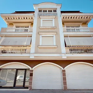 Seasons - Free Parking & Center Apartment Shkoder